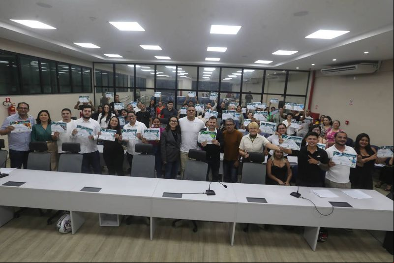 Entrega de Certificados aos alunos do Instituto de Educação Tecnológica Avançada da Amazônia (IETAAM)