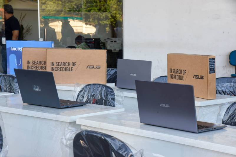 Matérias de escritório entregues à SEMA.