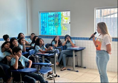 Galeria: Ação Maio Laranja na escola Novo Tauari